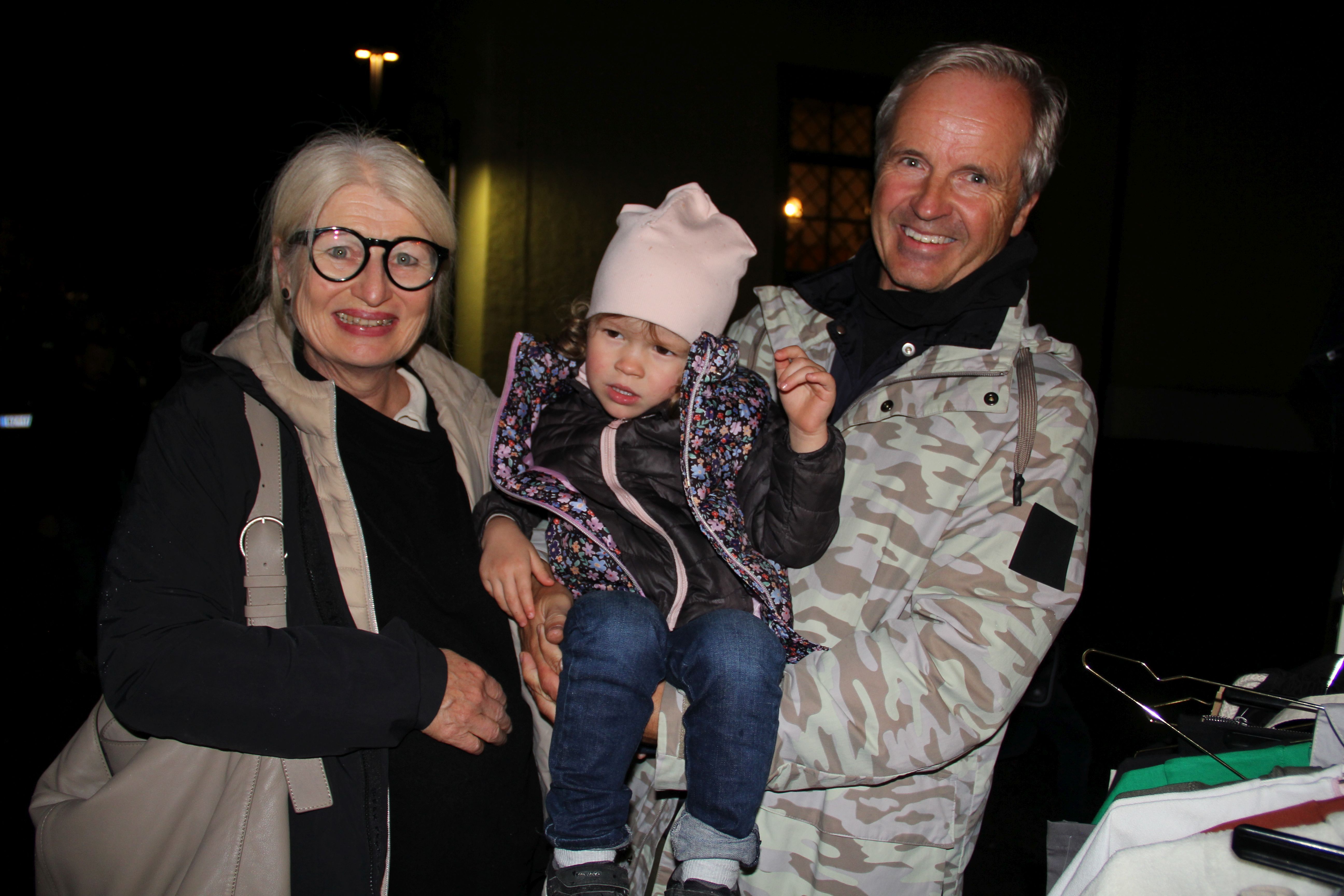 Doris und Martin Schilcher mit Enkelin Sophie