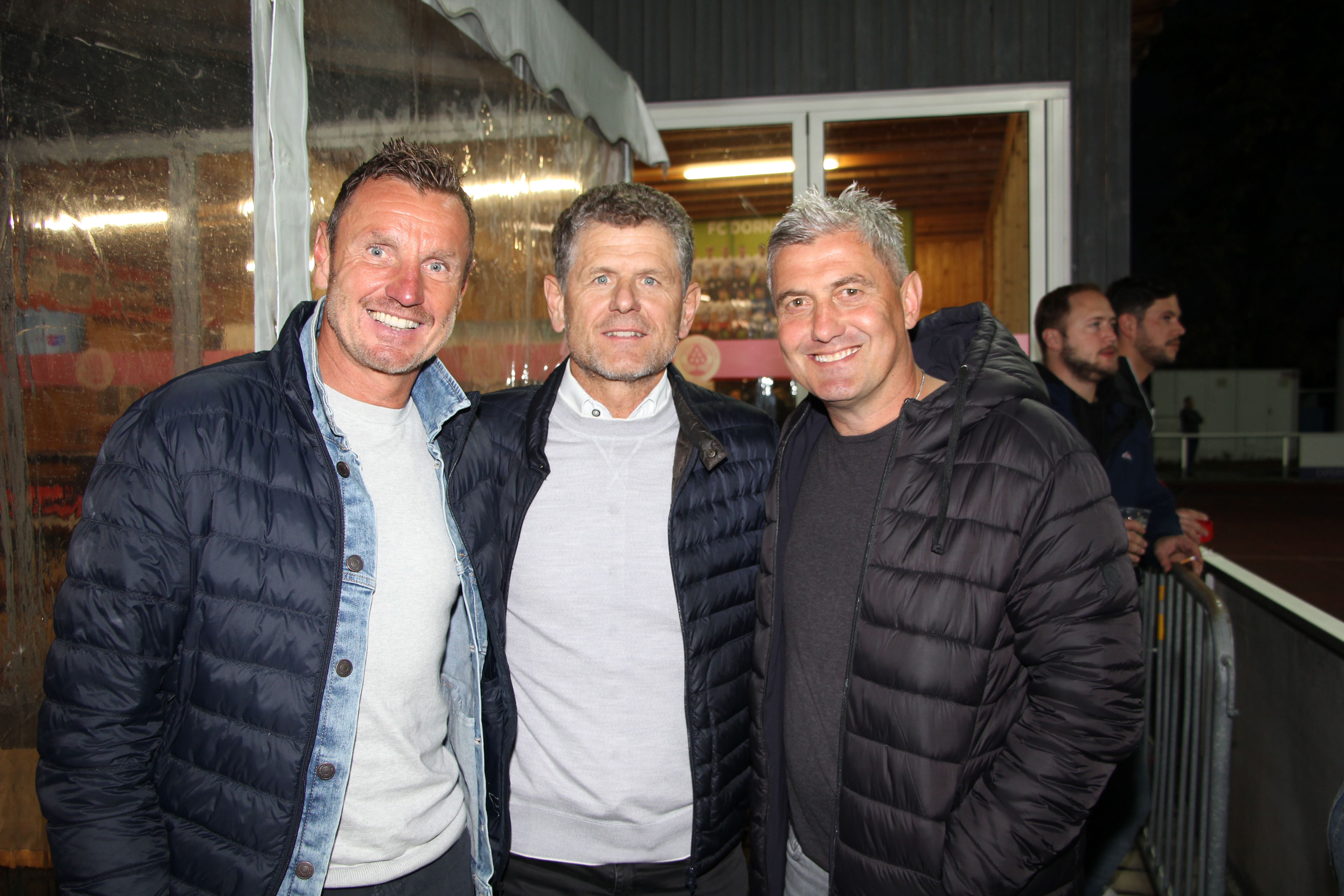 Ehemalige Kickerkollegen: die Austria-Trainer Markus Mader (r.) und Martin Schneider (l.) mit VFV-Präsident Horst Lumper.