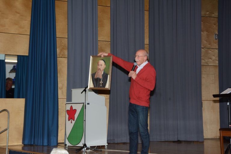 Altbgm. Hans Kogler informierte über den Missionar Abt Pfanner.