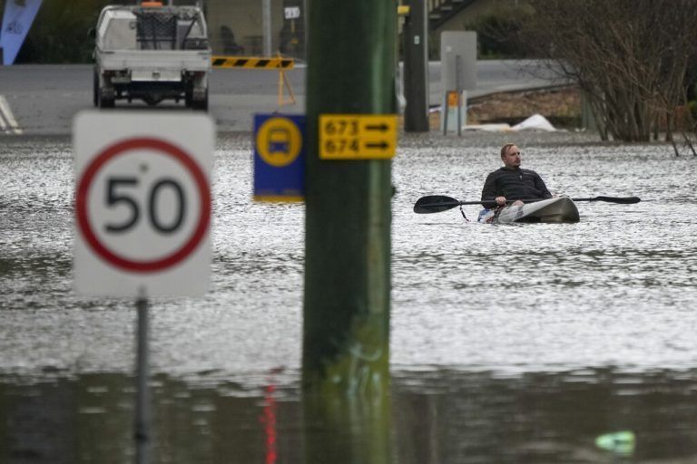 Anfang Juli wurden Gebiete in Sydney meterhoch überflutet. AP