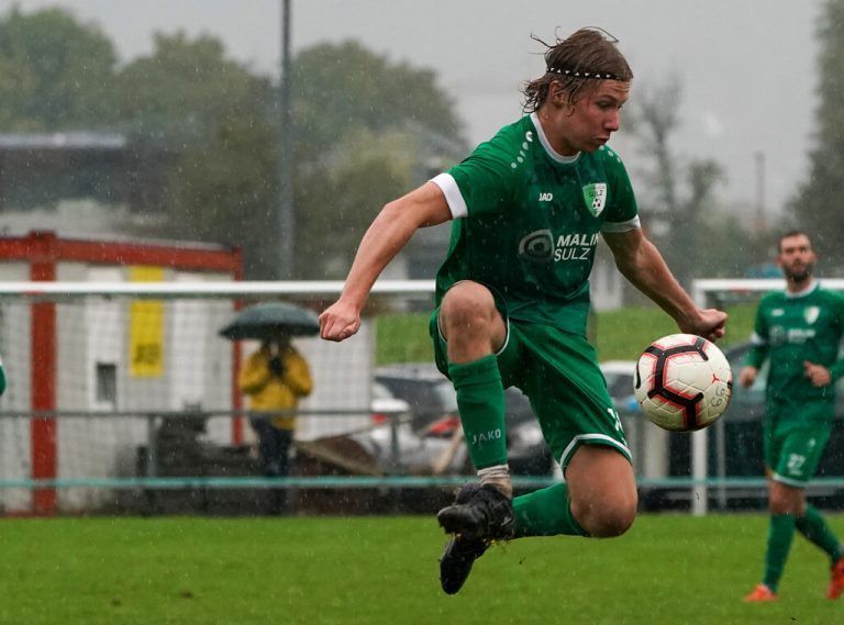 Aurel Nitz wie gewohnt mit vollem Einsatz.F. Kopf