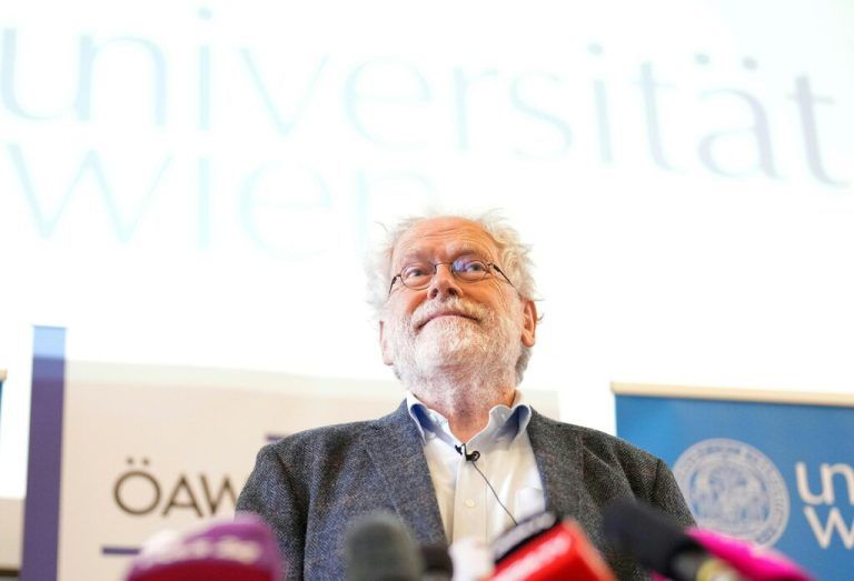 Bei einer spontanen Pressekonferenz zeigte sich Anton Zeilinger hocherfreut über die Auszeichnung.Apa