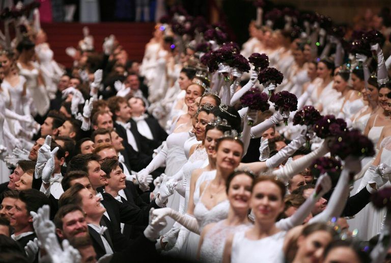 Der Wiener Opernball soll im Februar mit einem neuen Charity-Konzept stattfinden.