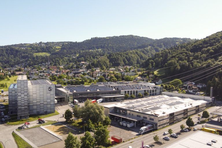 Die Offsetdruckerei Schwarzach beschäftigt am Stammsitz mehr als 400 Mitarbeiter. offsetdruckerei