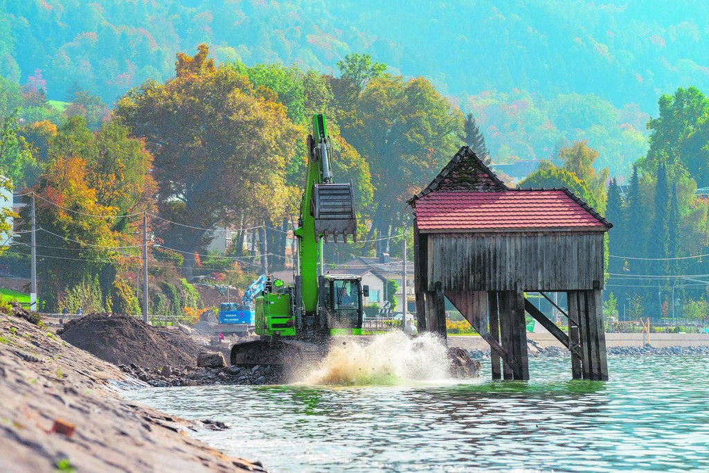 Bagger auf der Pipeline