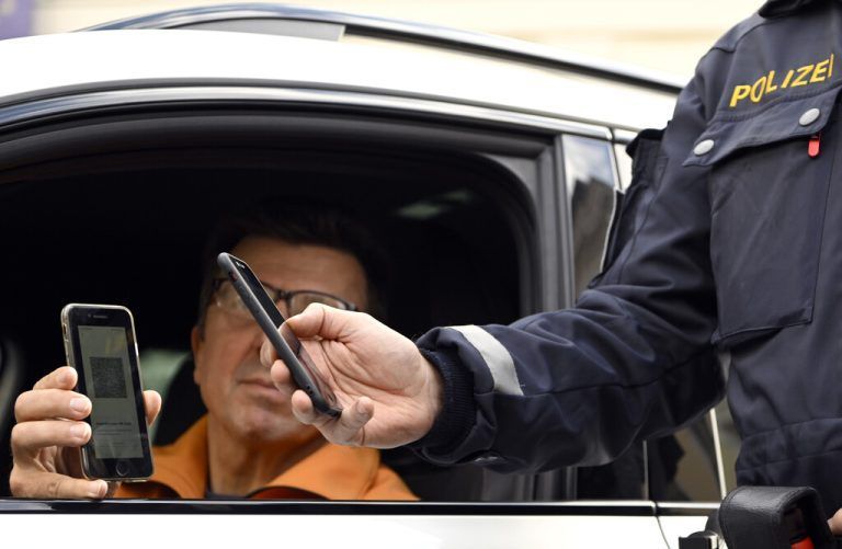 Führerschein nun als App am Handy verfügbar. Gültig ist er aber nur im Inland. »A5