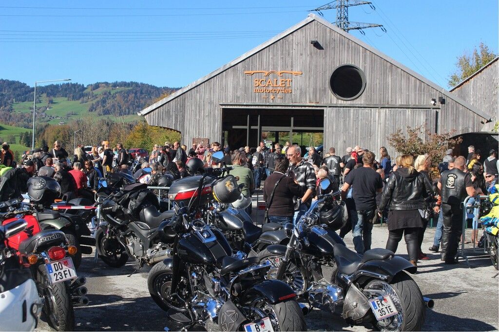 Saisonabschluss für Hunderte Biker