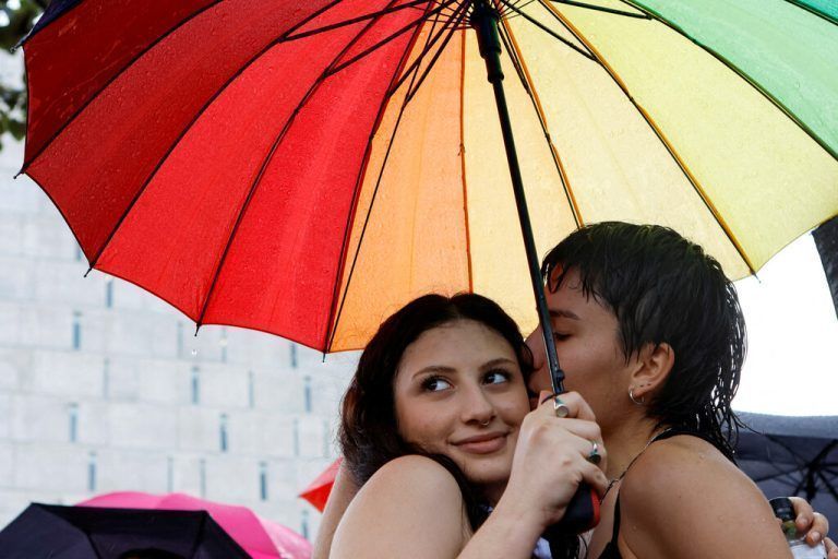 In San Jose fand die erste Transgender-Pride statt. Costa Rica hat als erstes Land Mittelamerikas 2020 die gleichgeschlechtliche Ehe eingeführt. Reuters