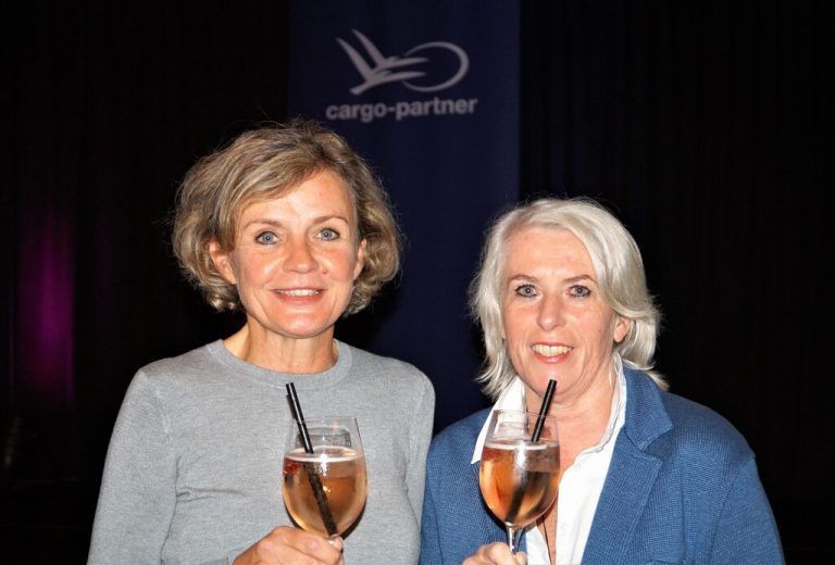 Karin Grabher und Martina Vass von Grass Beschläge.