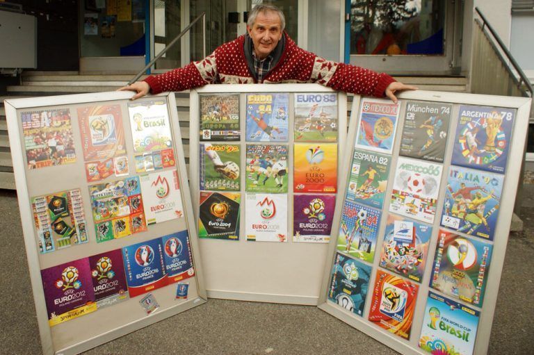Kurt Prenner-Platzgummer ist leidenschaftlicher Sammler von Panini-Fußball-Stickern.