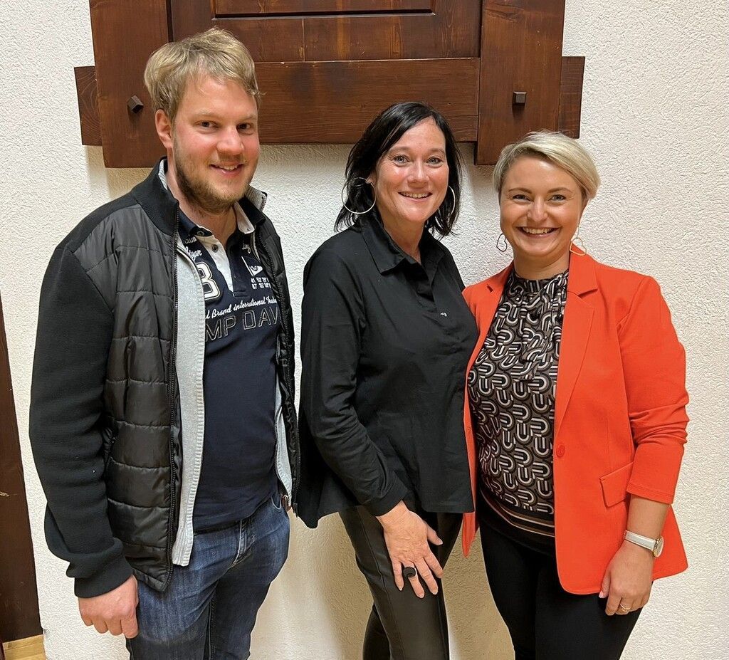 Premierenparty im ausverkauften Haus