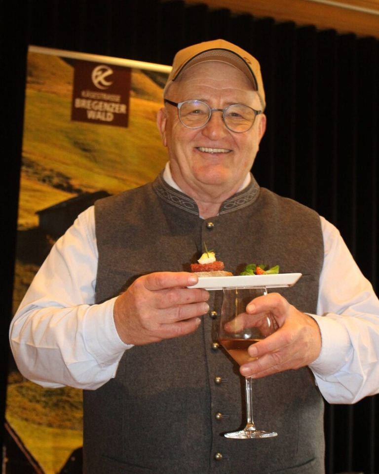 Reinhard Lechner – Reiseleiter durch die Wälder Hapa-Genuss-Tour.