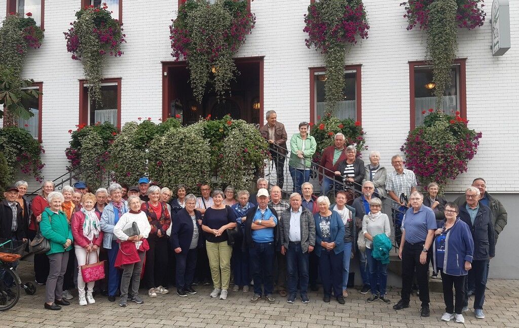 Eingesendet. Vereinsnachrichten aus dem Bezirk