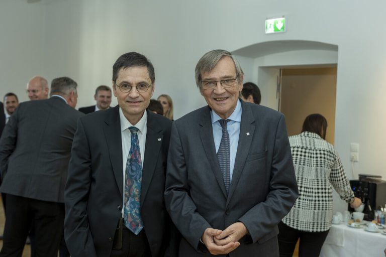 Versicherungsverein: GD Robert Lasshofer, Vorstand Herbert Allram (li.)