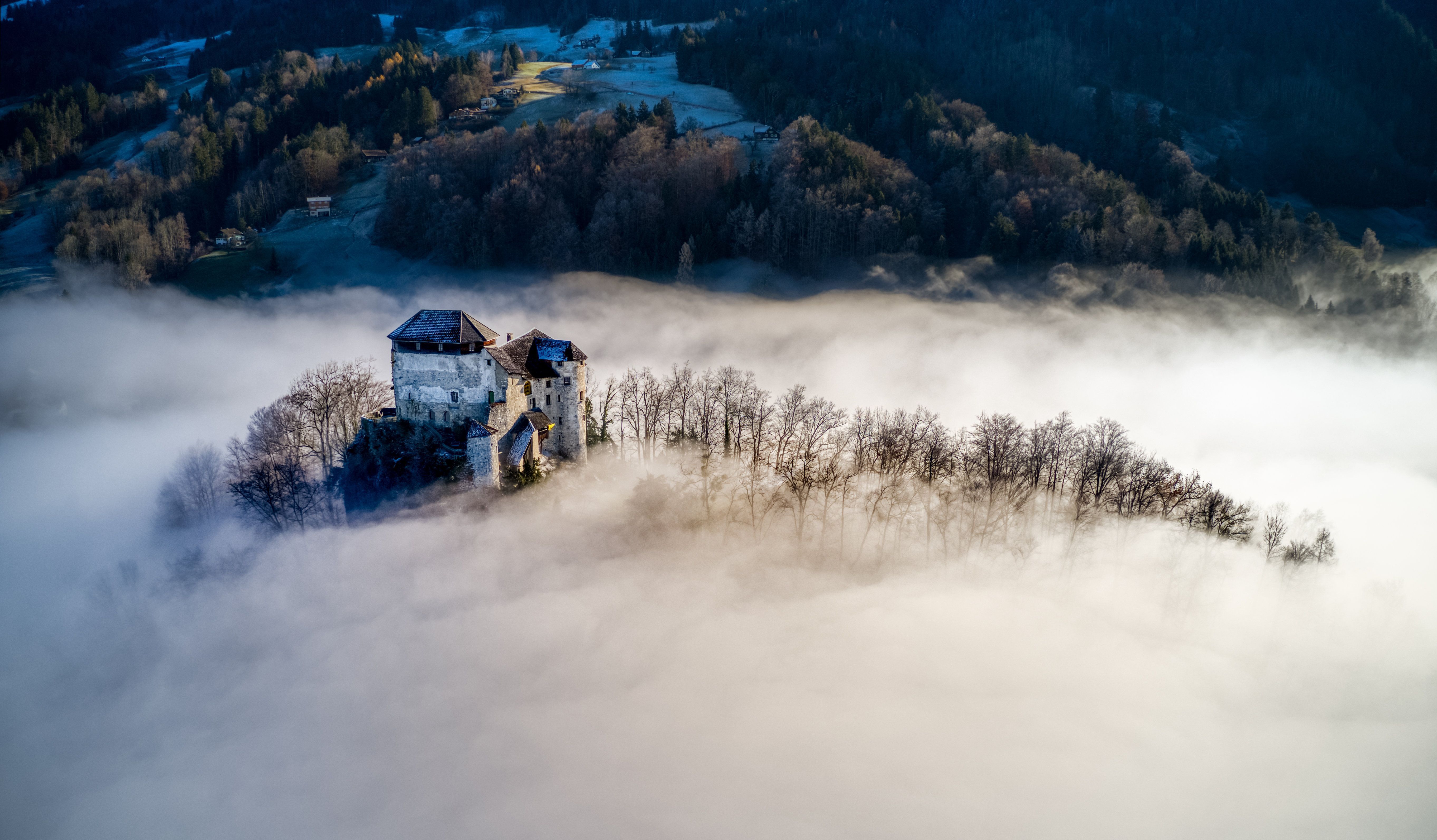 Dicke Luft in Hohenems ­aufgrund der Schutzzone am Schlossberg. »A4
