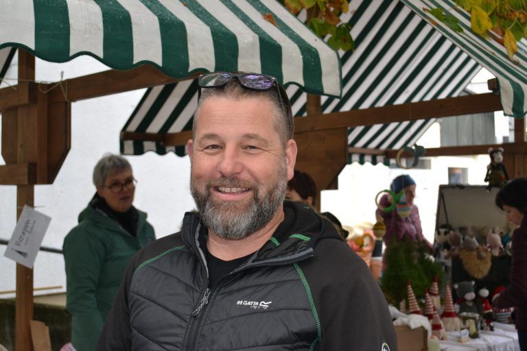 "Wir kommen immer, wenn der Heilige BimBam stattfindet und kaufen meistens Naturkosmetik-Produkte bei Renate Richter. Aber auch die andere Produktauswahl finde ich sehr spannend." Andreas Lampacher, Verkaufsberater