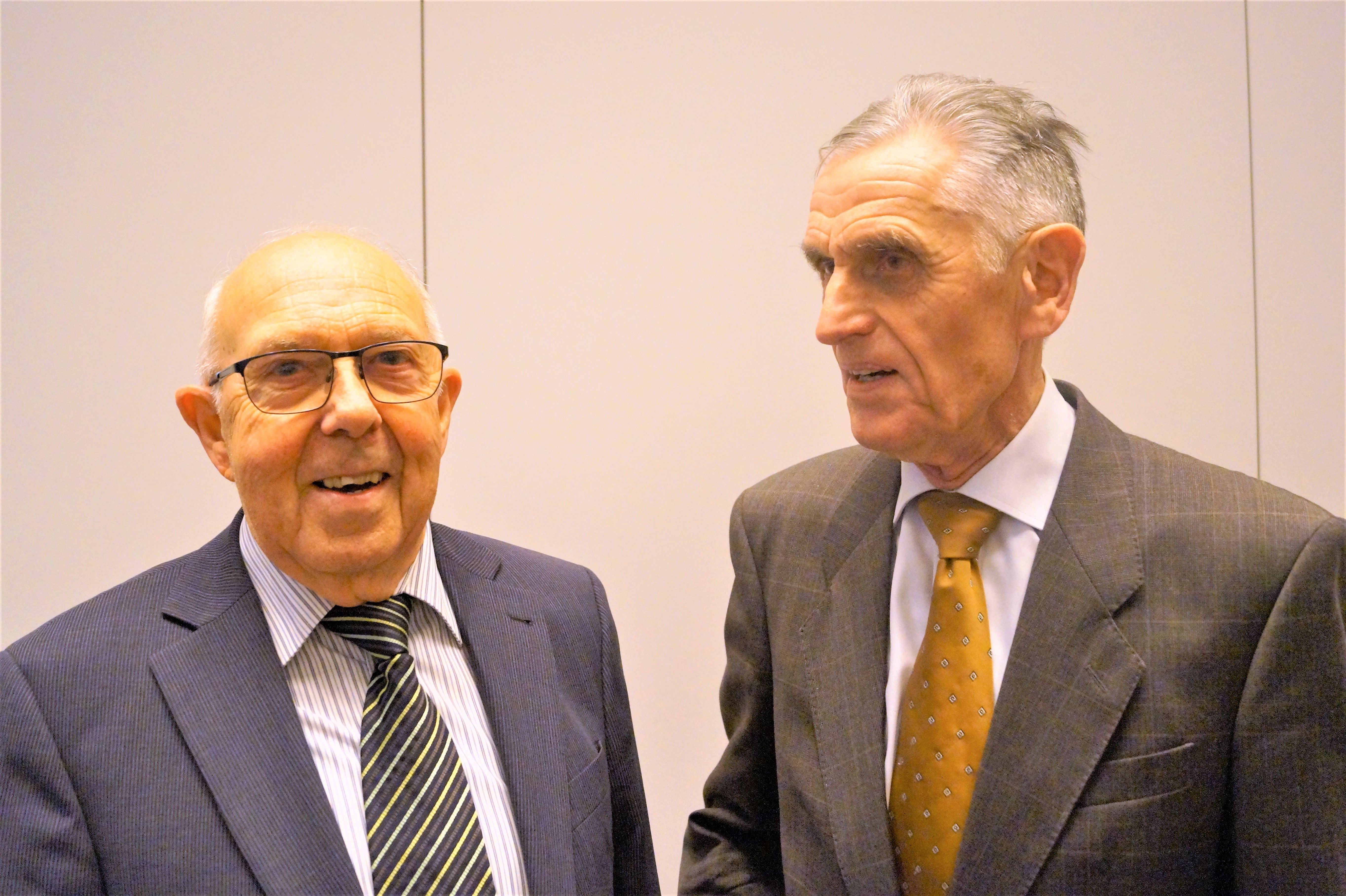 Die Ehrenmitglieder Armin Uecker und Helmut Kuster.