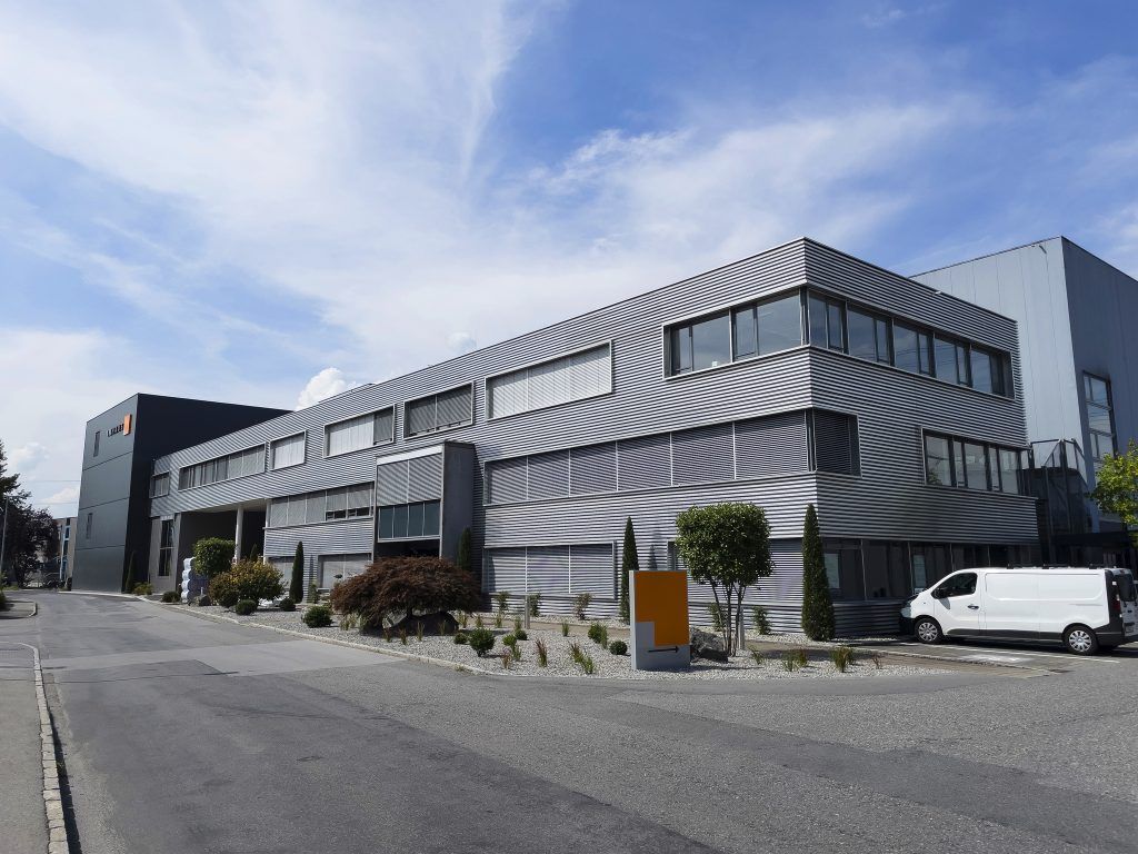Welche Firma ihr neues Logistikzentrum zur richtigen Zeit in Betrieb nimmt