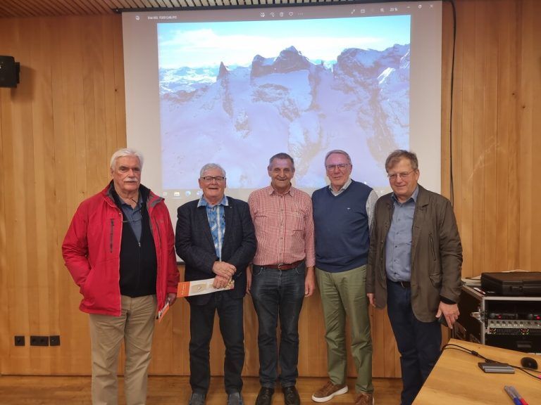 Beim Vortrag dabei (v.l.): Hans Bösch, Dr. Josef Concin, Roland Franzoi, Elmar Hepp, Franz Haid.HAB