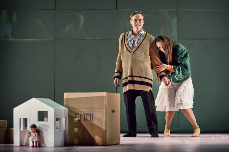 Bis Ende April 2023 steht das Stück auf dem Programm des Vorarlberger Landestheaters. VLT/Anja Köhler