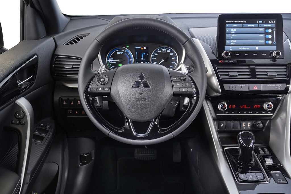 Teilzeit-Elektriker mit schräger Dachsilhouette