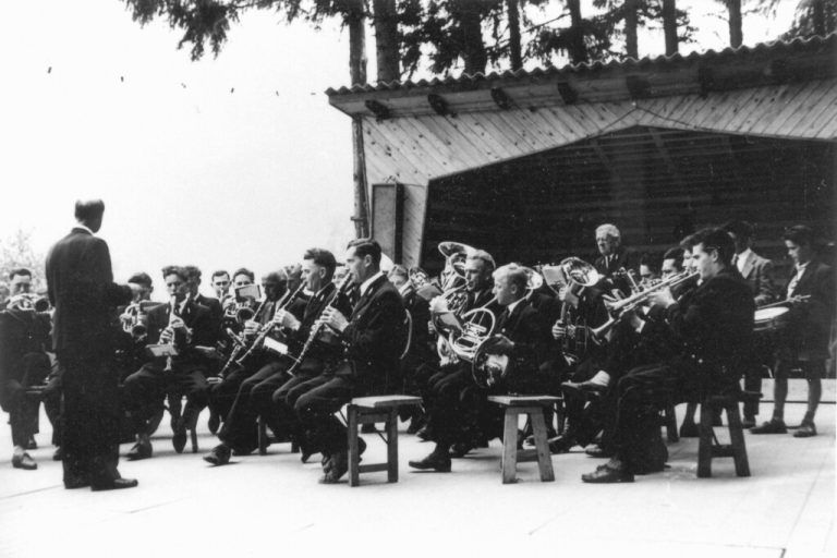 DIe Bürgermusik Höchst sucht bewegte Bilder der Bürgermusik vor 1980.BM Höchst