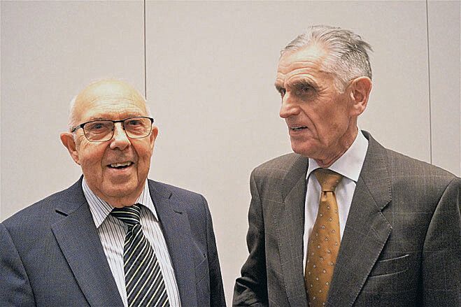 Die Ehrenmitglieder Armin Uecker und Helmut Kuster.