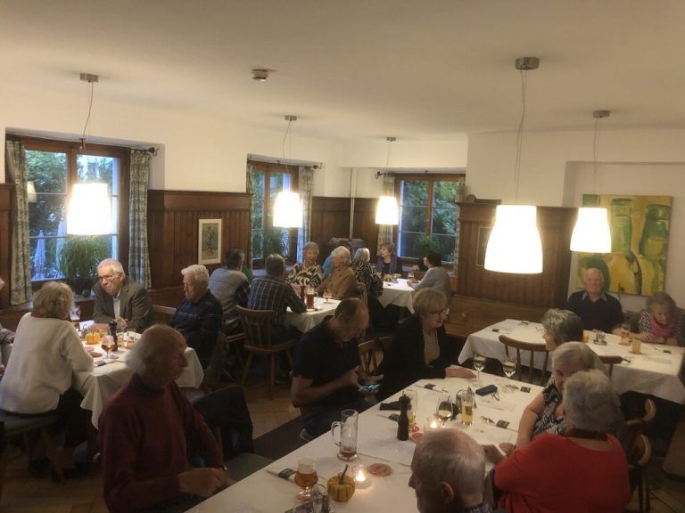 Die Lochauer Senioren trafen sich im Gasthaus Reiner zur Schlachtpartie.SB Lochau