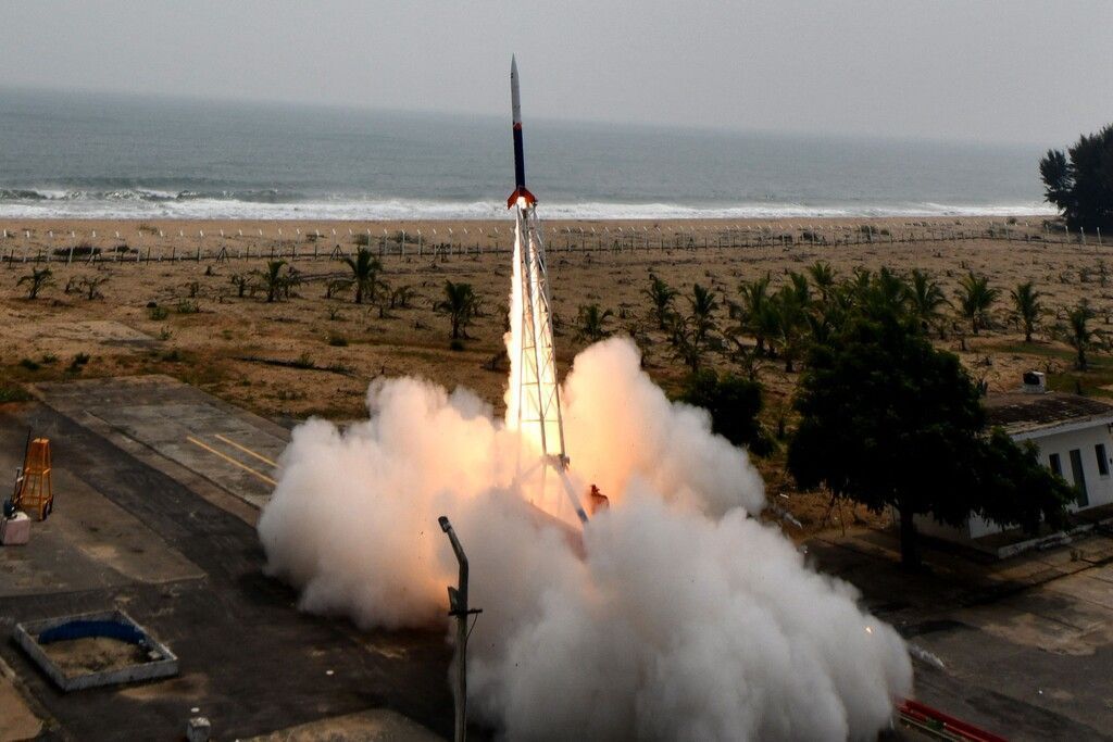 Indien schoss erstmals private Rakete ins All