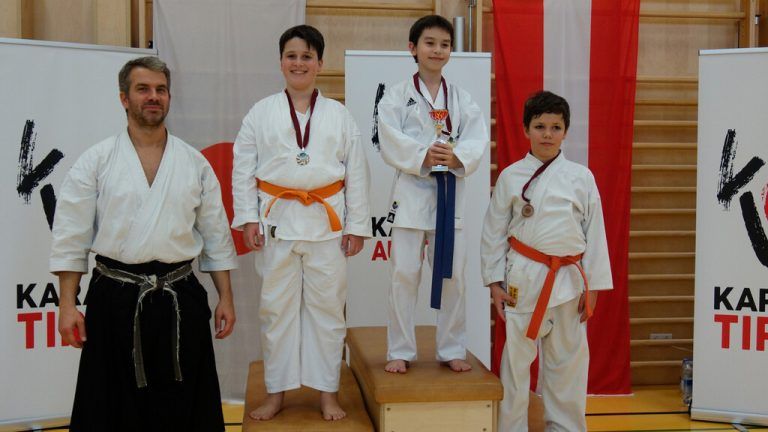 Elia Hörburger jubelt über Silber beim Mastercup in Kematen.sarah bernardi