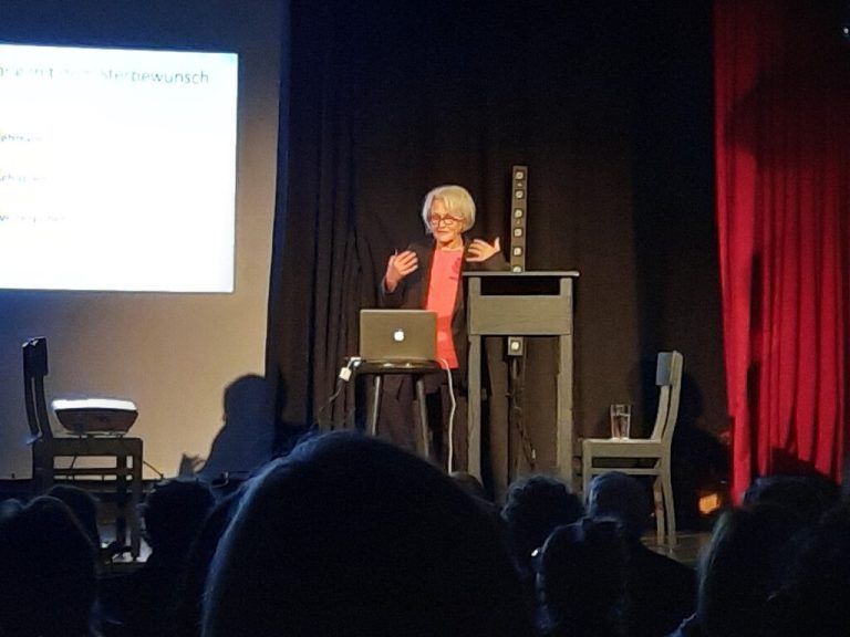 Elisabeth Medicus wusste die Zuhörer mit ihrem Vortrag zu fesseln.