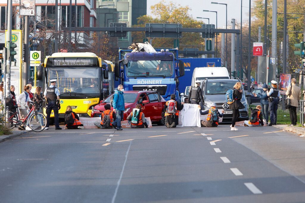 Umstrittene Proteste fortgesetzt