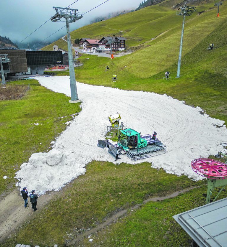 Erste Vorarbeiten für Weltcup Zürs-Lech