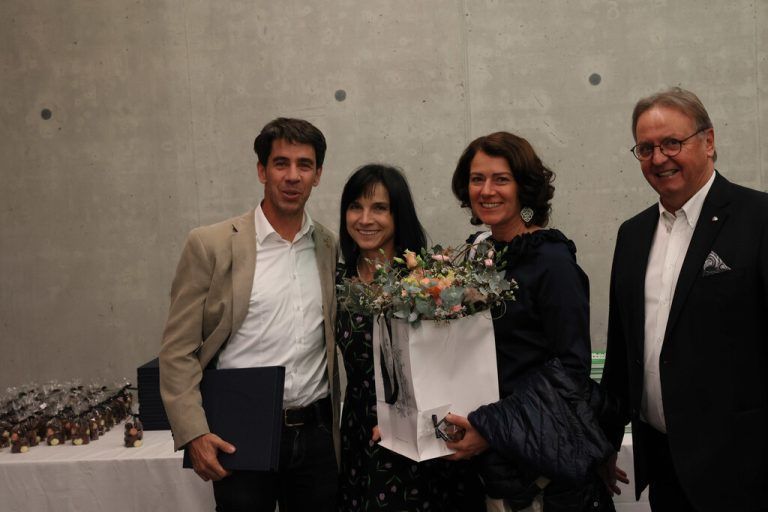 Gesellschafter Roman Markowski mit Helga Mähr und Susanne Markowski.