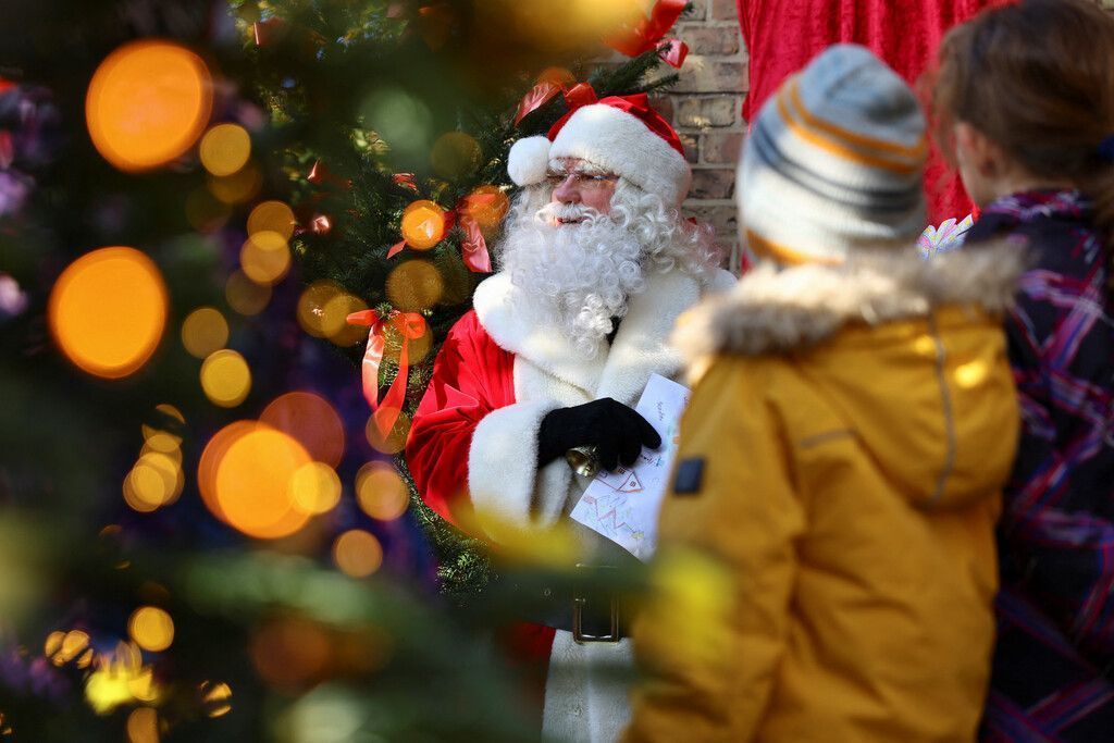 Weihnachtsmann hat Arbeit aufgenommen