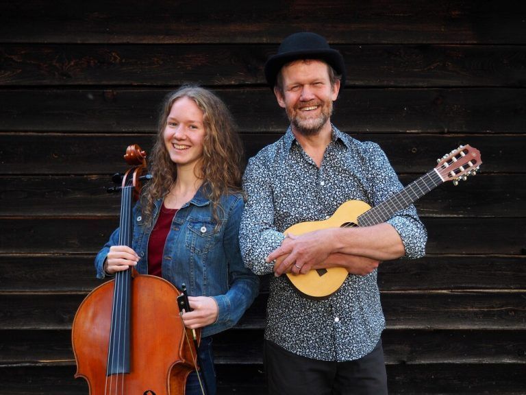 Konrad Bönig und Nora Bönig spielen heute im Gemeindehaus Nüziders.Bönig