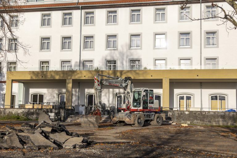 Am Seehotel Kaiserstrand in Lochau sind die Bagger aufgefahren. Paulitsch