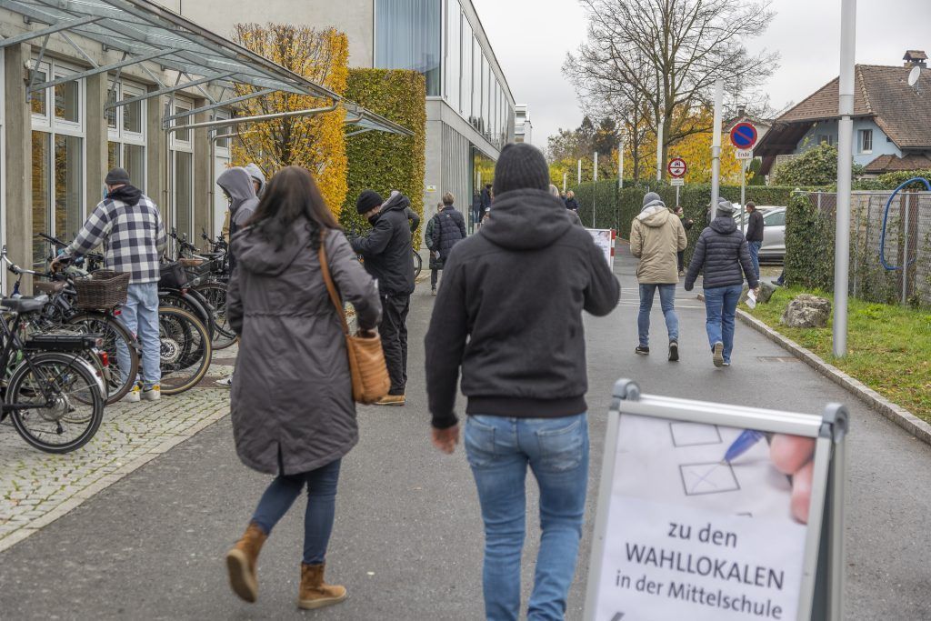 Reges Wahltreiben in Höchst