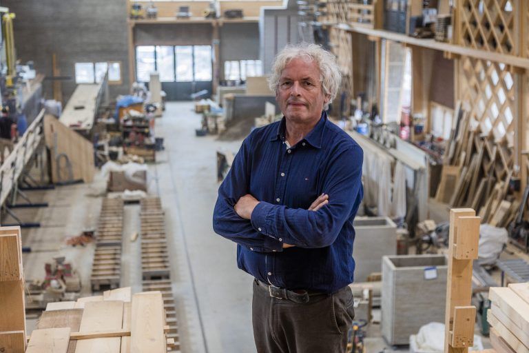 Martin Rauch in seinem Unternehmen in Schlins. <span class="copyright">VN/Paulitsch</span>