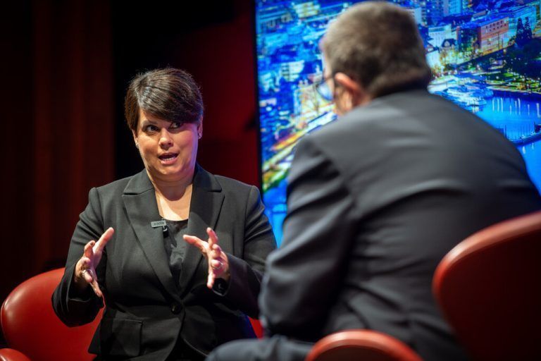 Sita Mazumder ist vielfältig aktiv - als Professorin, als Unternehmerin und in vielen Aufsichtsräten. Ziel ist ein umfassendes Bild der Wirtschaft.