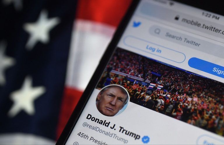 Twitter hat den seit Anfang 2021 gesperrten Account des früheren US-Präsidenten Donald Trump wieder freigeschaltet. afp