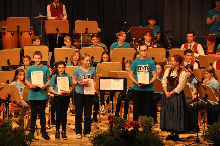 Jungmusikanten Linus Burtscher, Melina Bösch, Amrei Leidinger, Leonhard Töpfer.