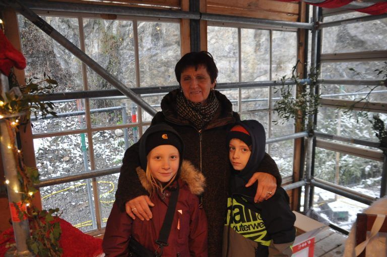 Jana und Max gaben ebenfalls ihre Wünsche an das Christkind ab. 