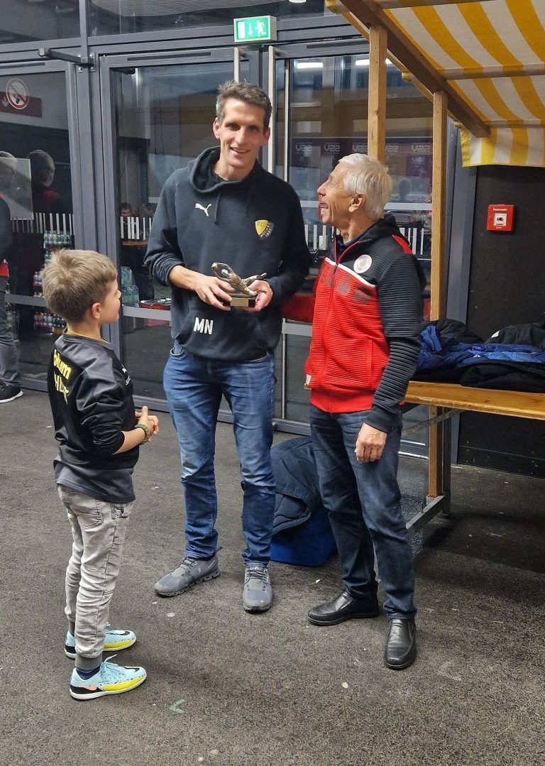 Mathias Nagel freute sich über die Auszeichnung als bester Torhüter.
