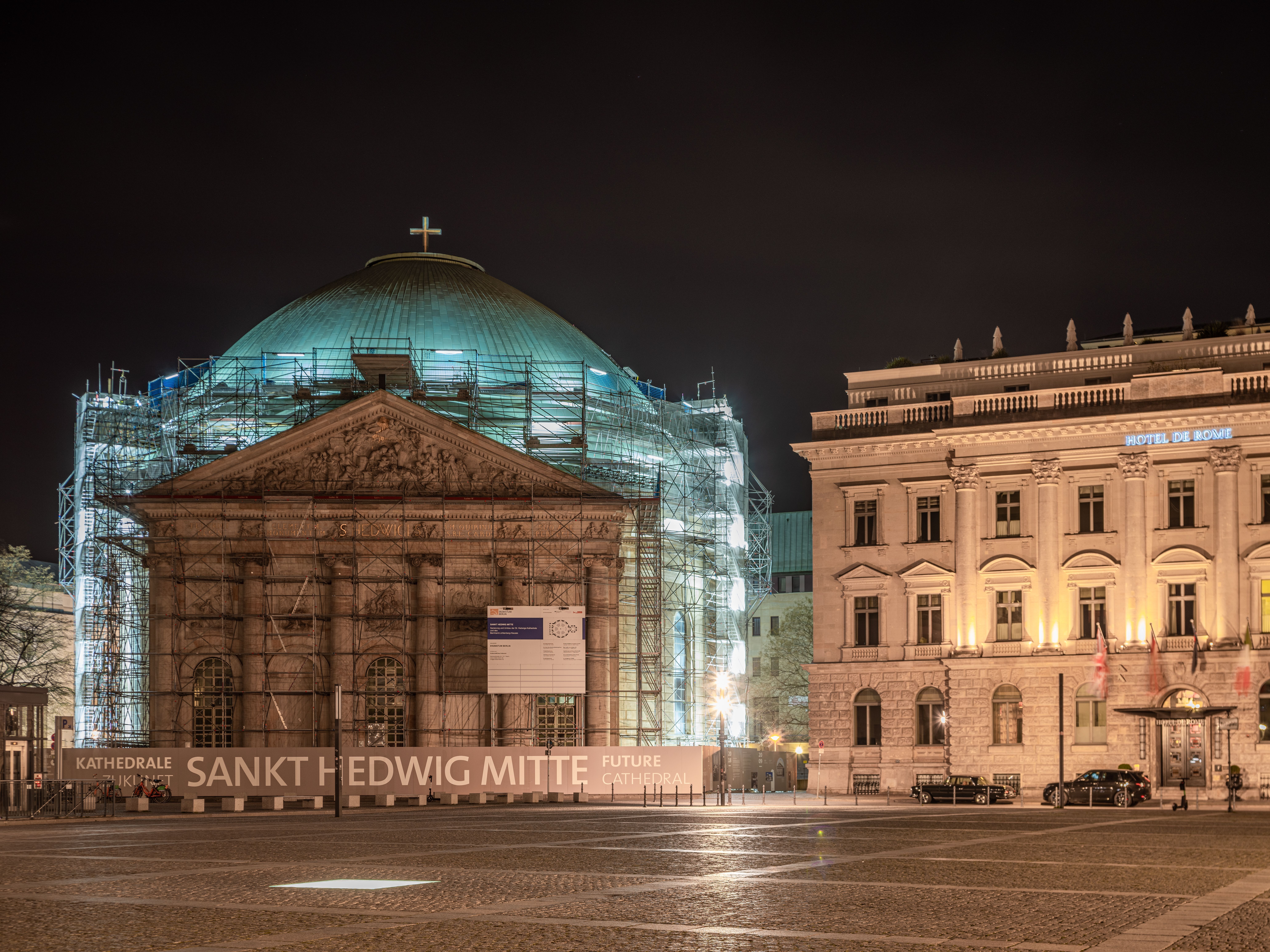 Kathedrale bekommt Möbel aus Schwarzenberg