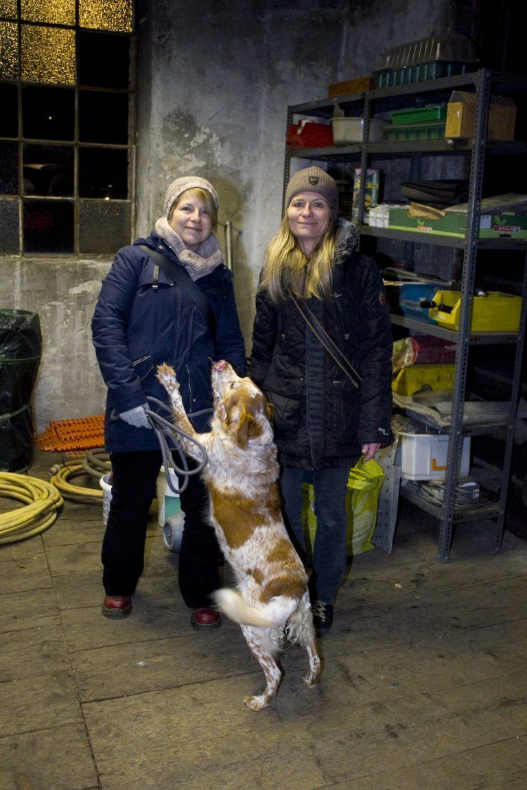 Michaela Pertl und Andrea Knünz nahmen Peggy mit.