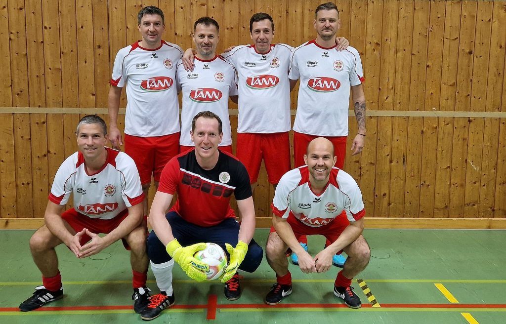 Dornbirner Rothosen siegen beim Fritz-Rafreider-Turnier