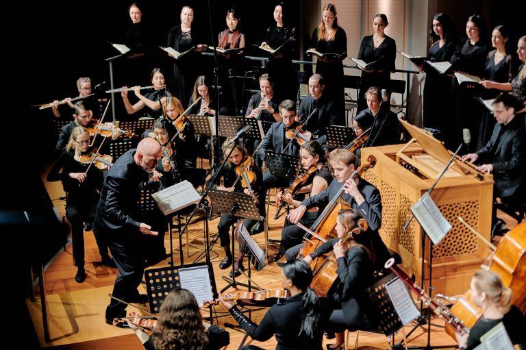 Das 44-köpfigen Studentenensemble spielte auf hohem Niveau.
