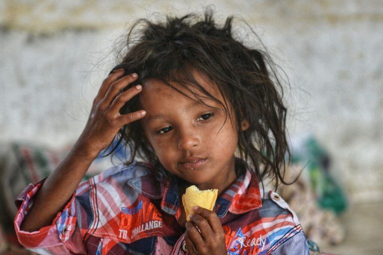 Ein Holzboot mit mehr als 180 Angehörigen der myanmarischen Minderheit der Rohingya hat am Dienstag Indonesien erreicht, darunter 32 Kinder. AFP
