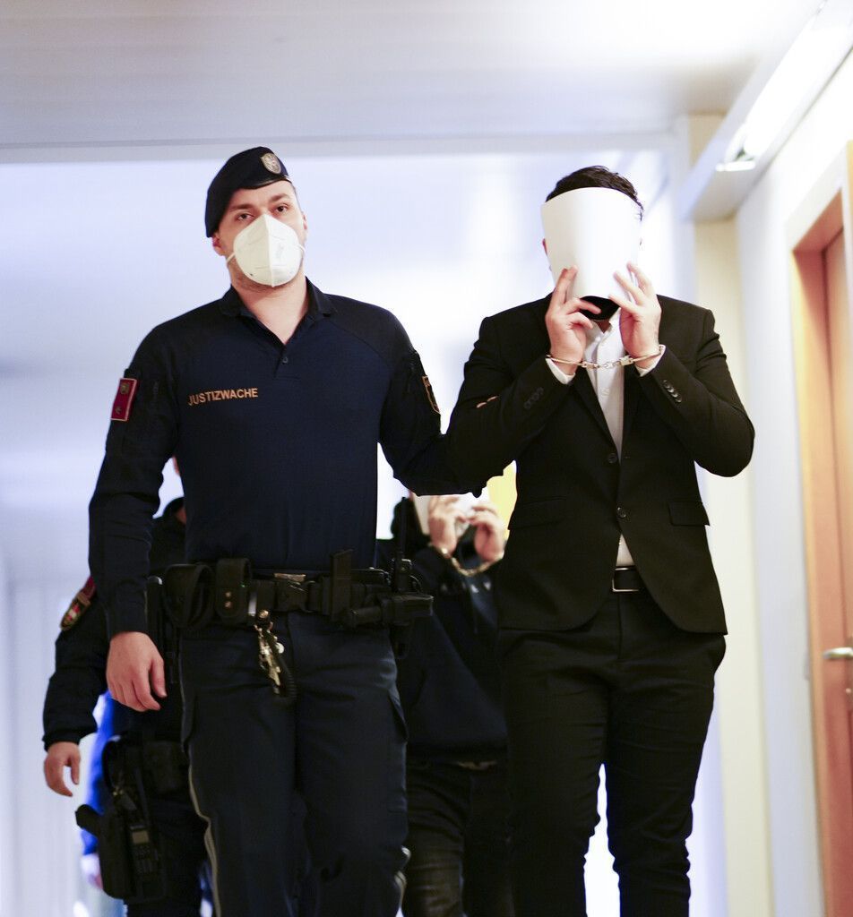 Lebenslang für Mord an 13-jähriger Leonie